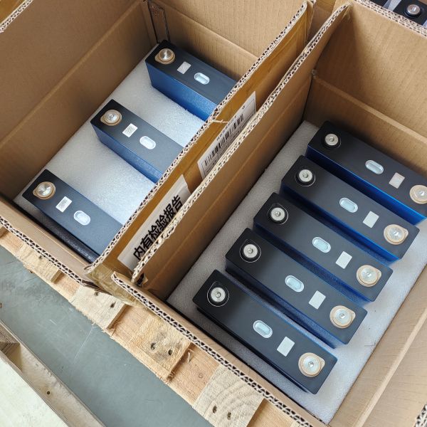 GFB 3.2V 100Ah prismatic LiFePO4 Battery Cell