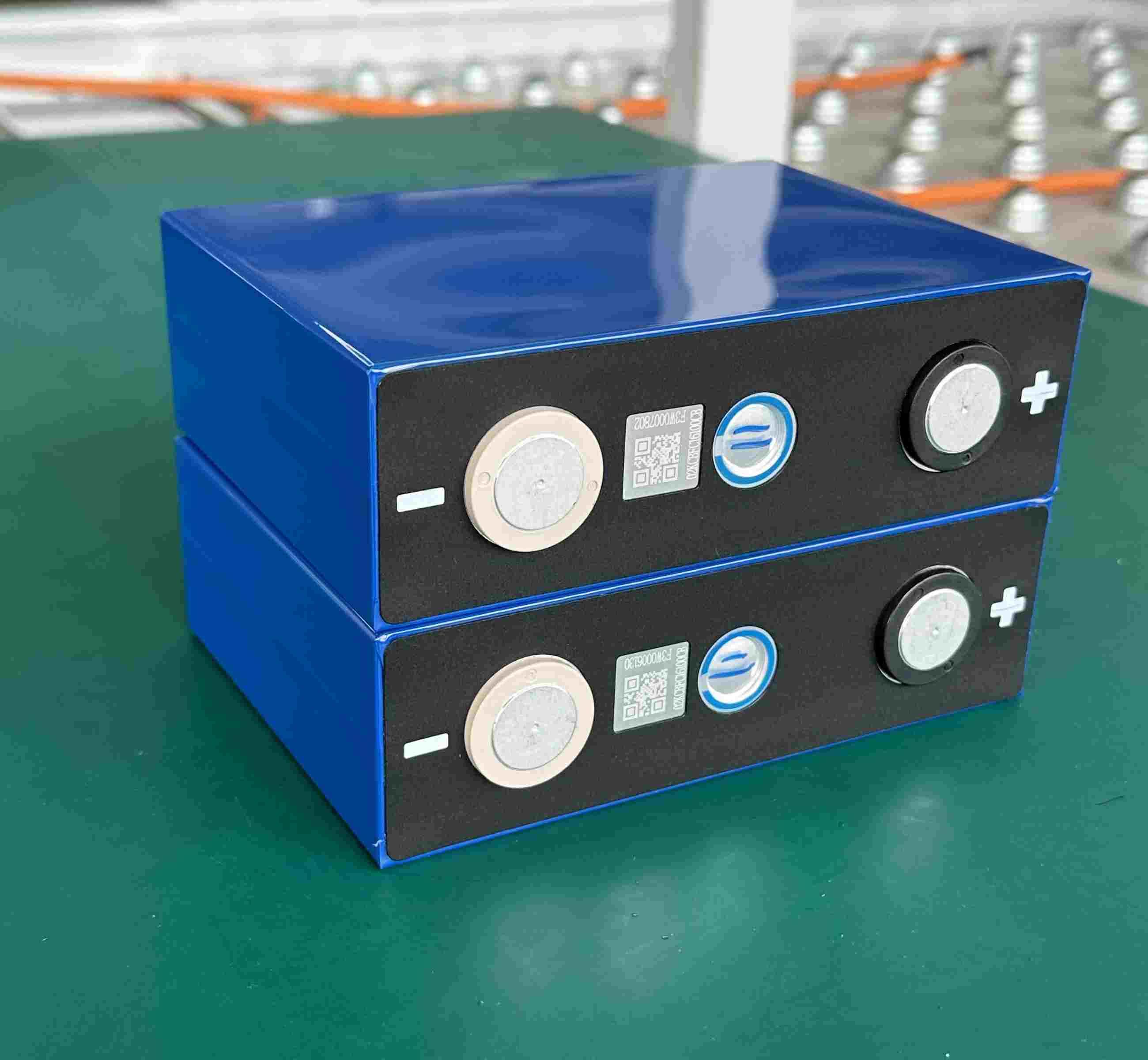 How to Handle a LiFePO4 Battery Leak: Causes, Risks, and Solutions