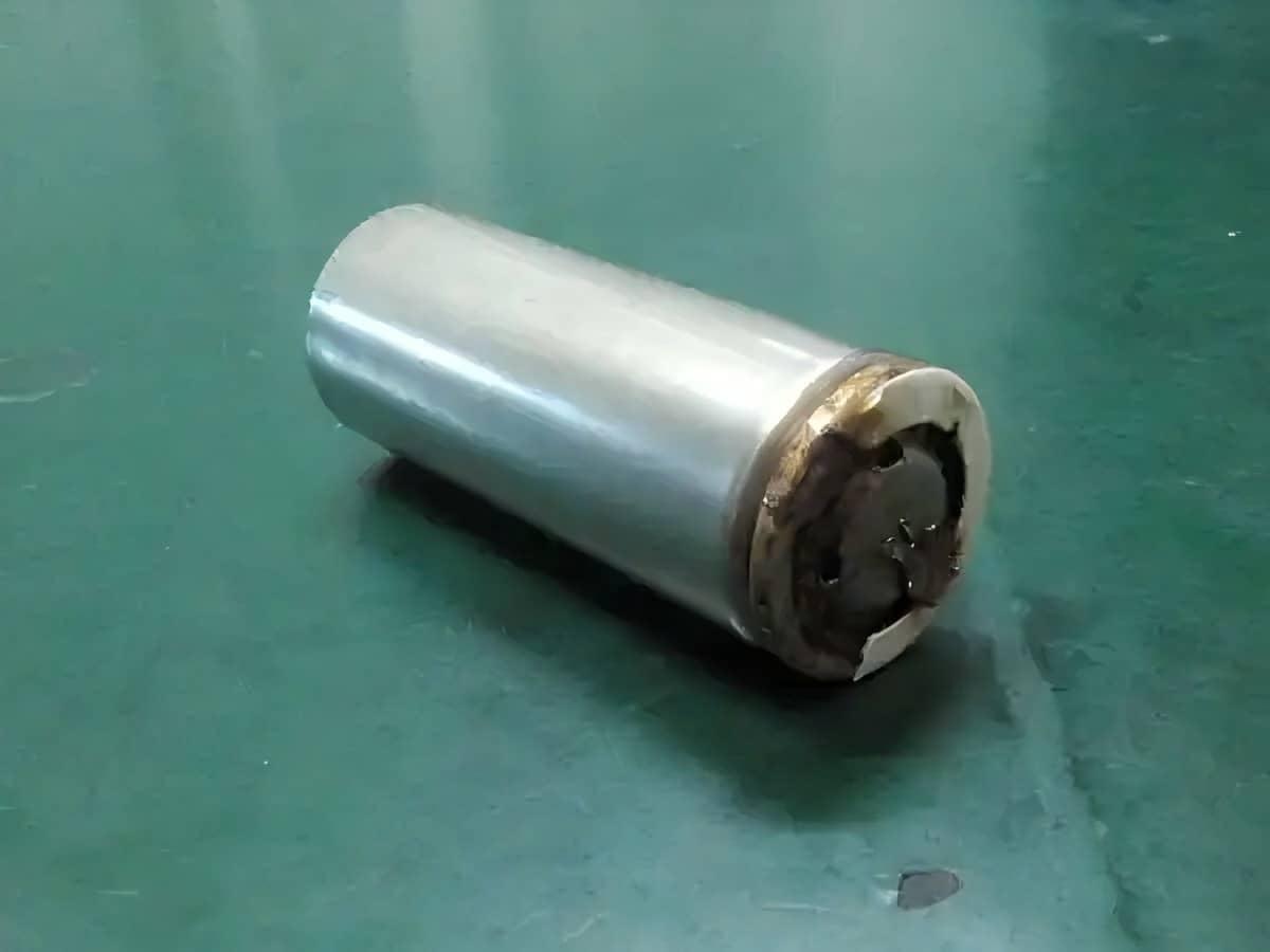 How to Handle a LiFePO4 Battery Leak