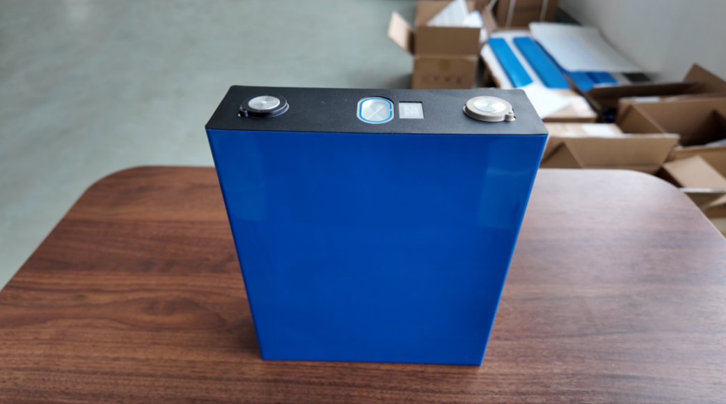 3.2V 230Ah LFP LiFePO4 Lithium Prismatic Battery Cell Review: Exceeds Parameter Expectations with Outstanding Performance