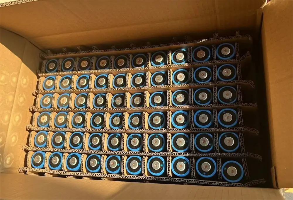 EVE 33140 3.2V 15Ah Cylindrical LiFePO4 Cells Shipped to Italy