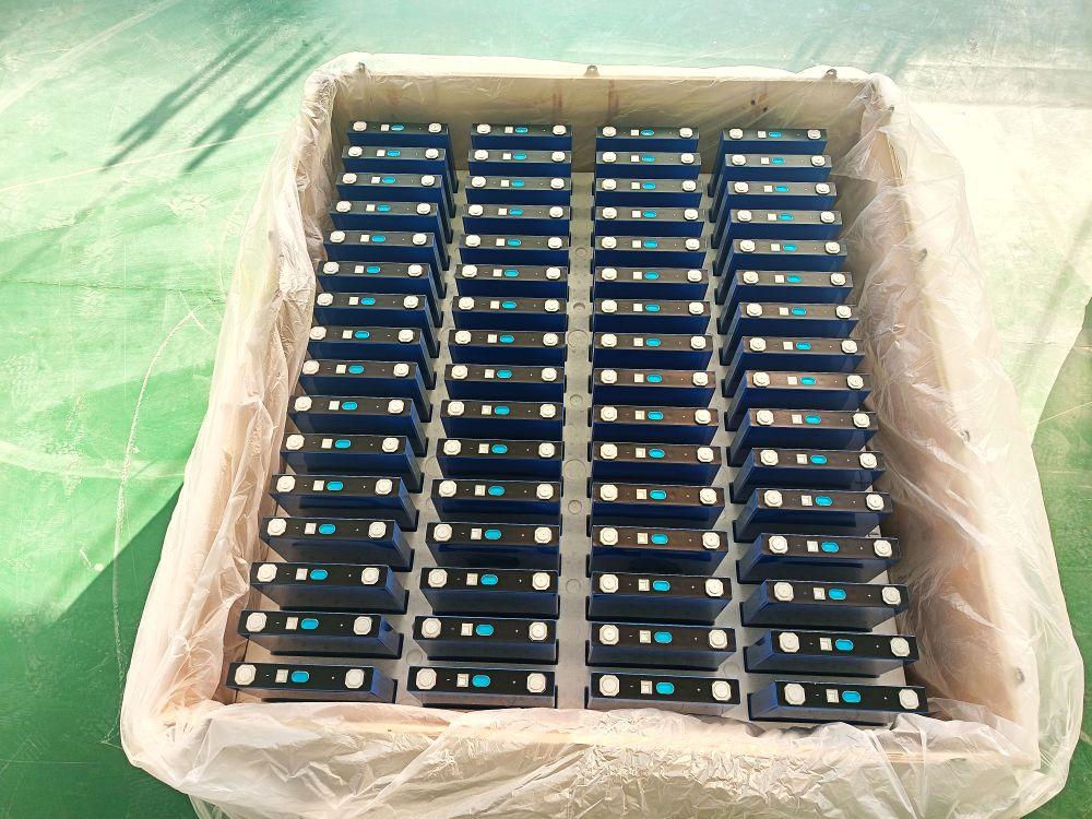 How Long Do LiFePO4 Batteries Last: A Complete Guide