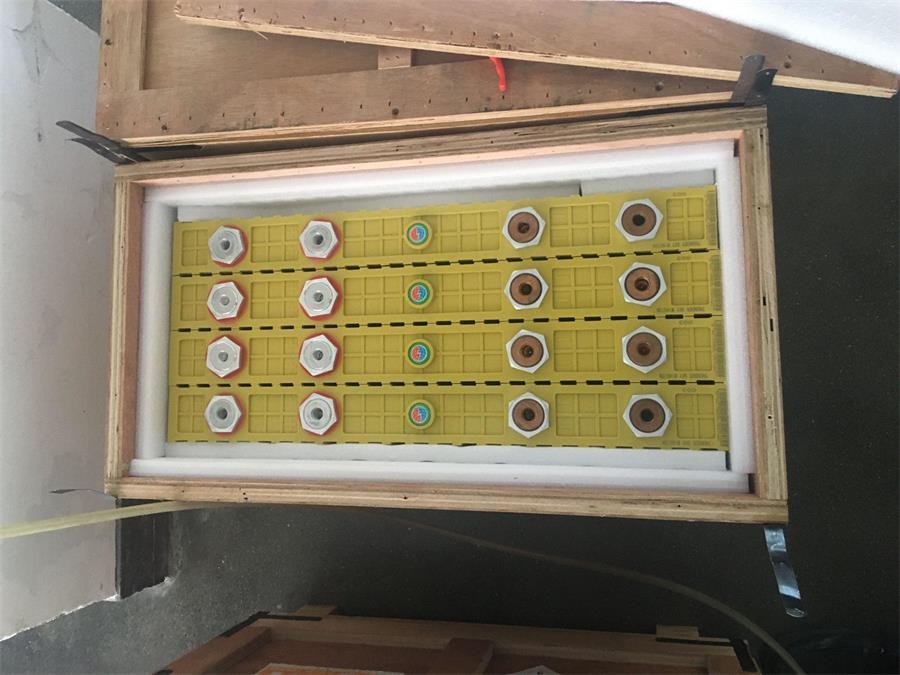 Winston 3.2V 700Ah LiFePO4 battery