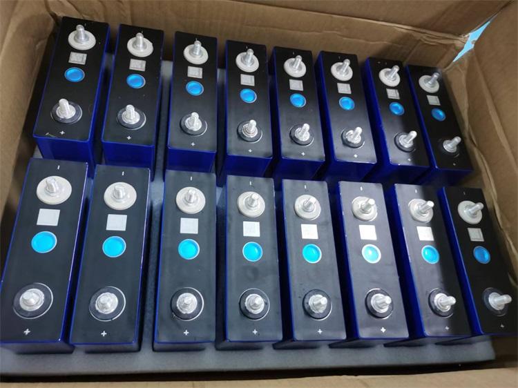 EVE 3.2V 100Ah LiFePO4 Battery Cell